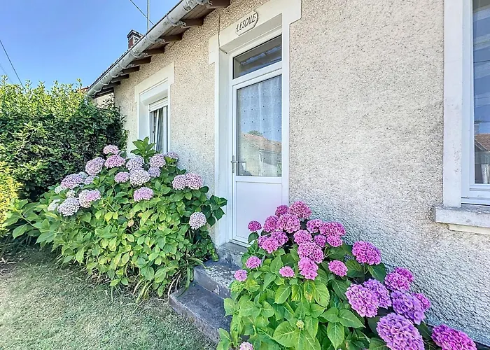 Holiday home L'escale By Interhome Saint-Michel-Chef-Chef